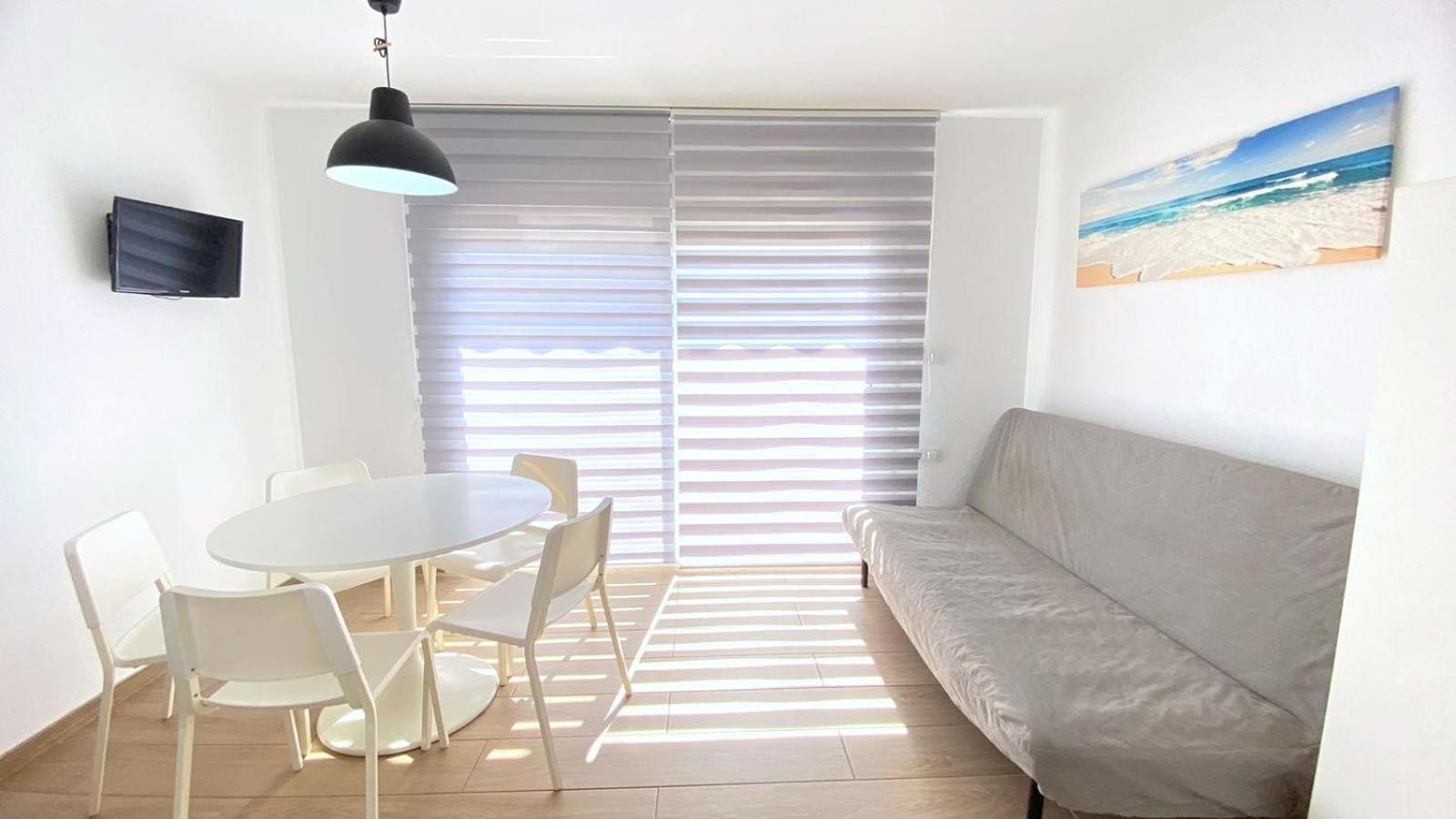 Verones 1b Rosas Exterior foto